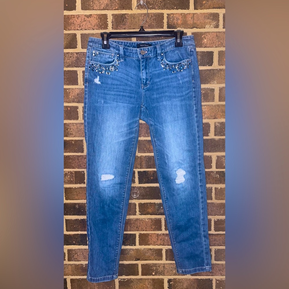 White House black market - size 8